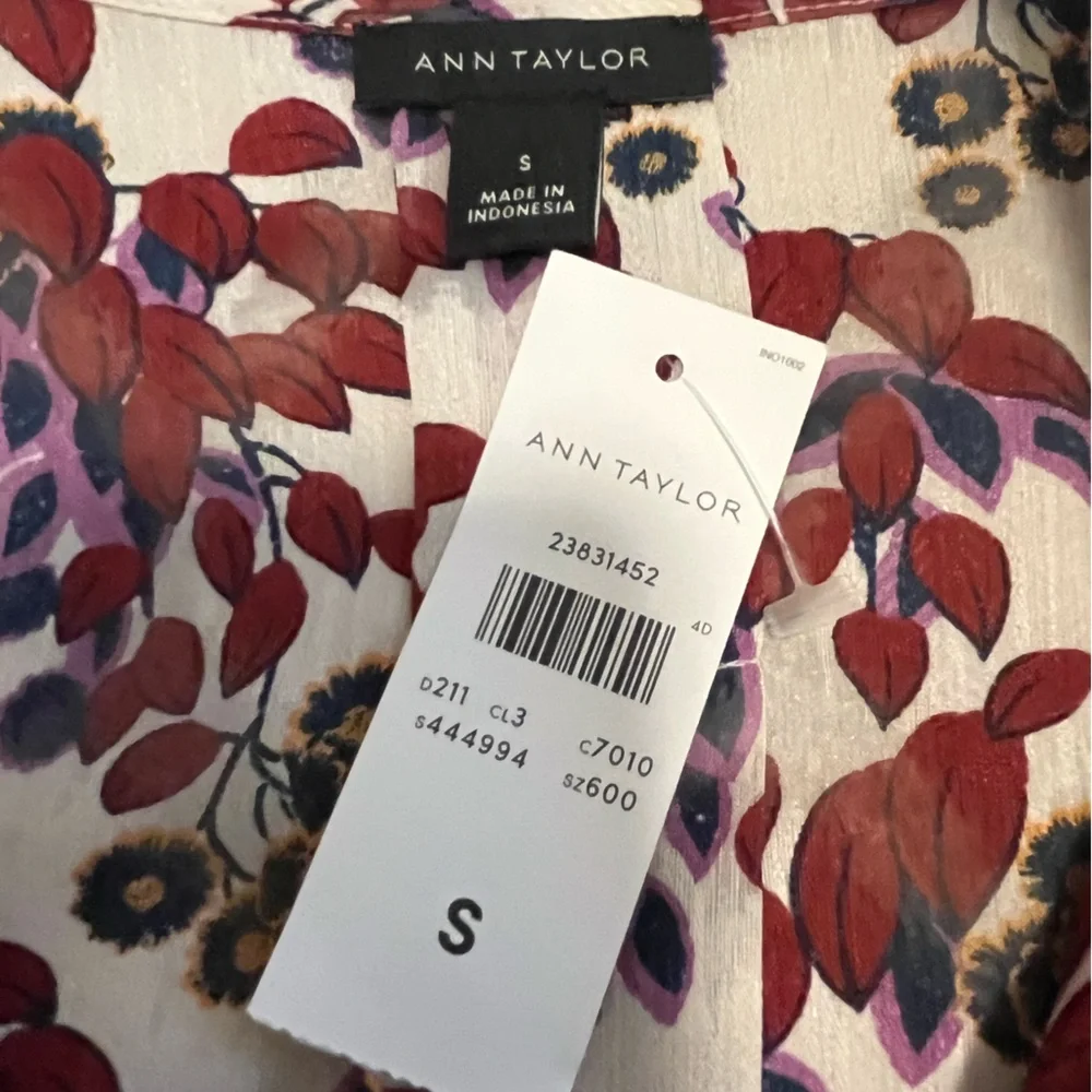 Ann Taylor Burgundy and Purple Floral Blouse - Picture 3 of 4